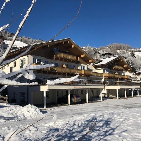 Alpinresort Kaprun 11 エクステリア 写真