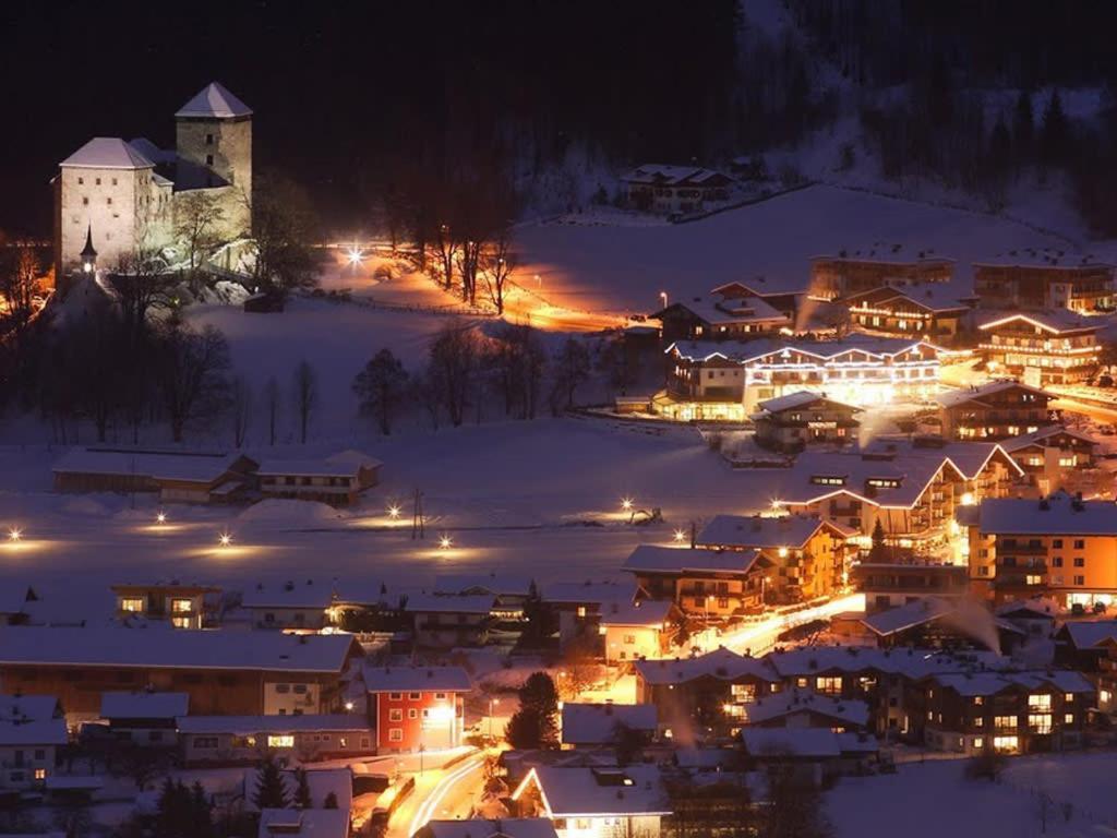 Alpinresort Kaprun 11 エクステリア 写真